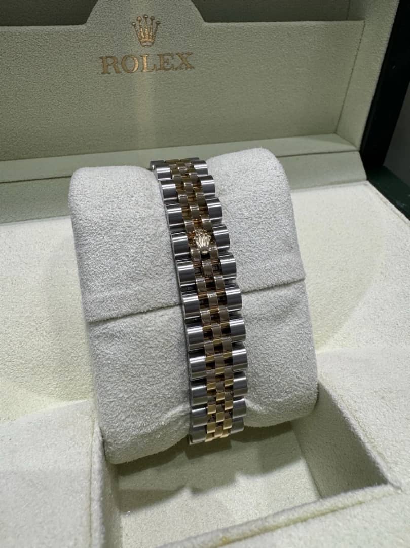 Montre femme 26 mm rolex lady just noir acier inoxydables or argent