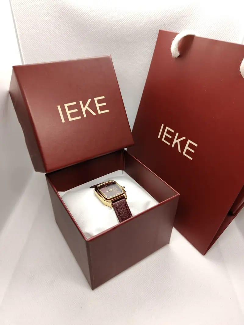 Montre IEKE carré rouge